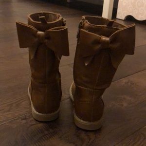 Gap girl boots size 6